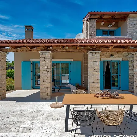 Toscana For 6 People Near Umag With Private Pool, Jacuzzi & Sea View - Pet Friendly Villa *