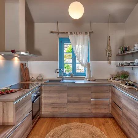 Toscana For 6 People Near Umag With Private Pool, Jacuzzi & Sea View - Pet Friendly * Vilanija