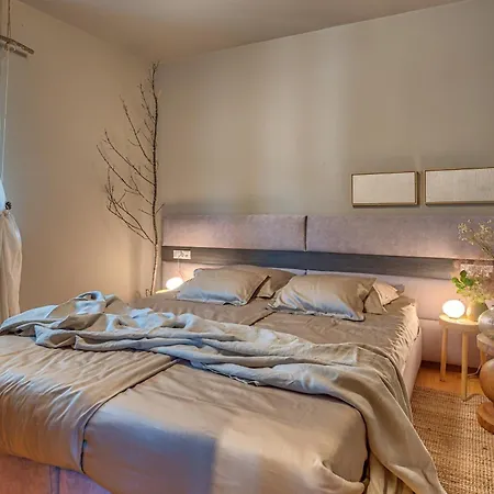 Toscana For 6 People Near Umag With Private Pool, Jacuzzi & Sea View - Pet Friendly Vila