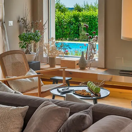 Toscana For 6 People Near Umag With Private Pool, Jacuzzi & Sea View - Pet Friendly Vila *